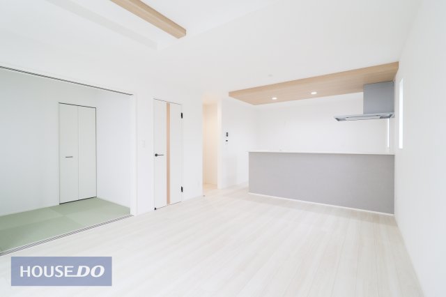  �y���r���O�_�C�j���O�z �Ƒ��ŉ߂����邭�났�̋��